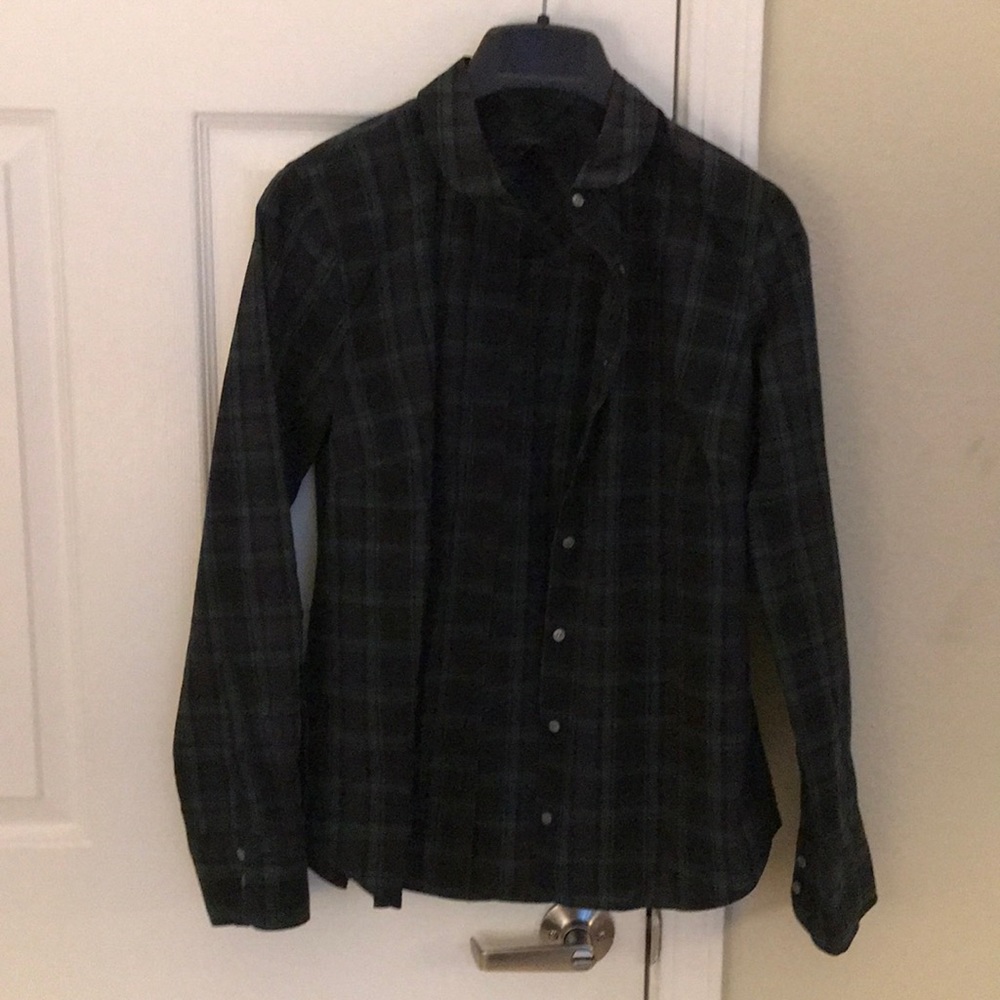 J crew perfect fit button down plaid top